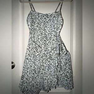 Chic Leaf Print Mini Dress